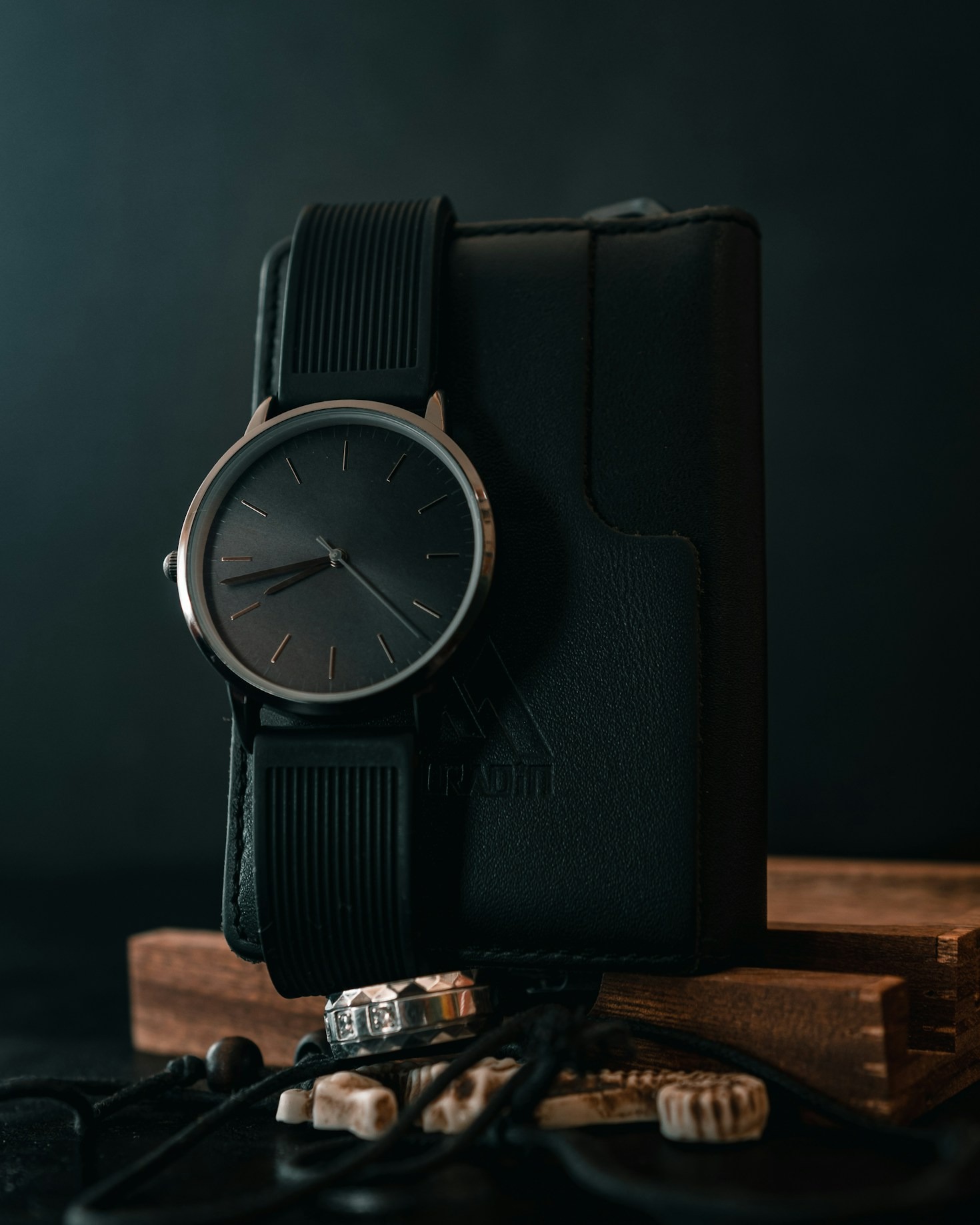 5 Reasons Minimalism Speaks Through Black